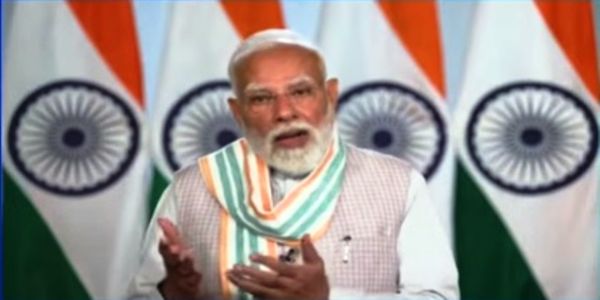 भीषण गर्मी के बीच प्रधानमंत्री ने लोगों से सावधानी बरतने की अपील की