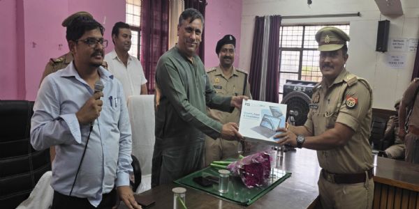 हाथरस : अब टेबलेट स्क्रीन पर होगी अपराधियों की कुंडली