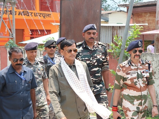केंद्रीय गृह राज्य मंत्री नित्यानंद राय निरीक्षण करते हुए। केंद्रीय गृह राज्य मंत्री नित्यानंद राय निरीक्षण करते हुए।