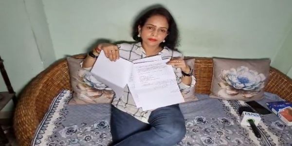 शिकायतकर्ता अधिवक्ता रिंकी चटर्जी सिंह शिकायतकर्ता अधिवक्ता रिंकी चटर्जी सिंह