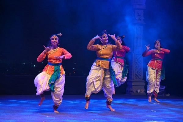 सदानीरा समागम 2026 में सांस्कृतिक प्रस्तुतियों सदानीरा समागम 2026 में सांस्कृतिक प्रस्तुतियों