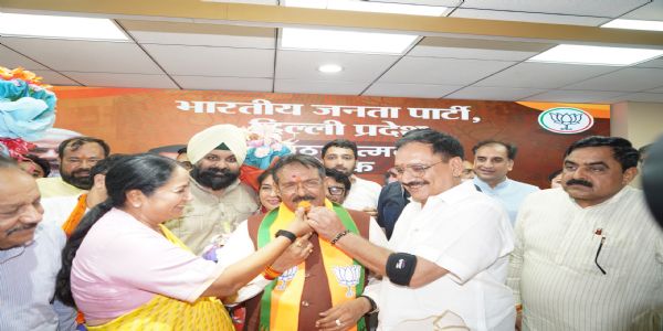 सांसद हर्ष मल्होत्रा ने संभाला भाजपा दिल्ली प्रदेश अध्यक्ष का पदभार सांसद हर्ष मल्होत्रा ने संभाला भाजपा दिल्ली प्रदेश अध्यक्ष का पदभार