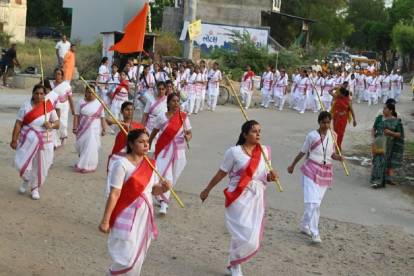 जामडोली में राष्ट्र सेविका समिति का भव्य पथ संचलन में दिखा अनुशासन,संस्कार और राष्ट्रभक्ति का अद्भुत संगम जामडोली में राष्ट्र सेविका समिति का भव्य पथ संचलन में दिखा अनुशासन,संस्कार और राष्ट्रभक्ति का अद्भुत संगम