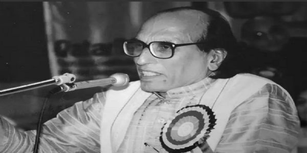 बशीर बद्र का फाइल फोटो बशीर बद्र का फाइल फोटो