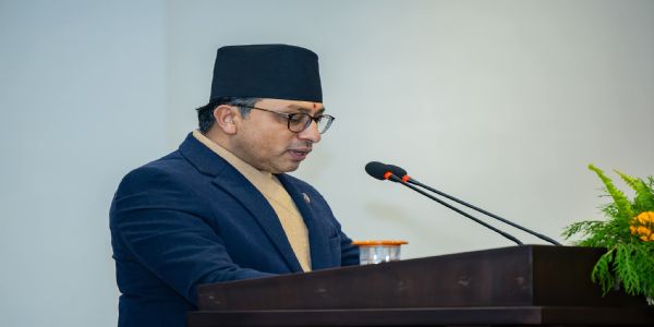 नेपाल के वित्त मंत्री स्वर्णिम वागले नेपाल के वित्त मंत्री स्वर्णिम वागले