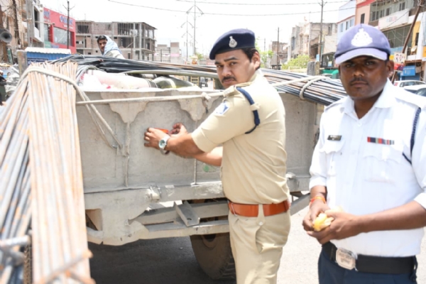 Ashoknagar: Traffic police launch special Ashoknagar: Traffic police launch special