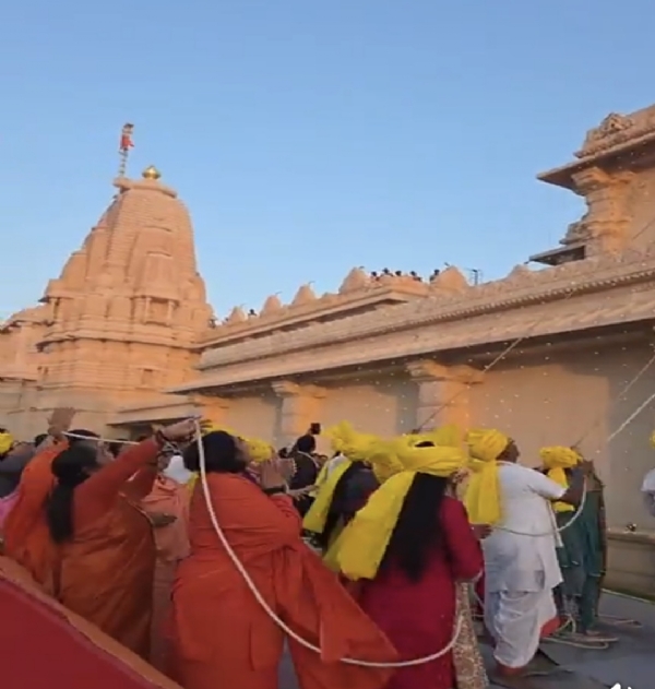 राम मंदिर मां भगवती मंदिर ध्वजारोहण