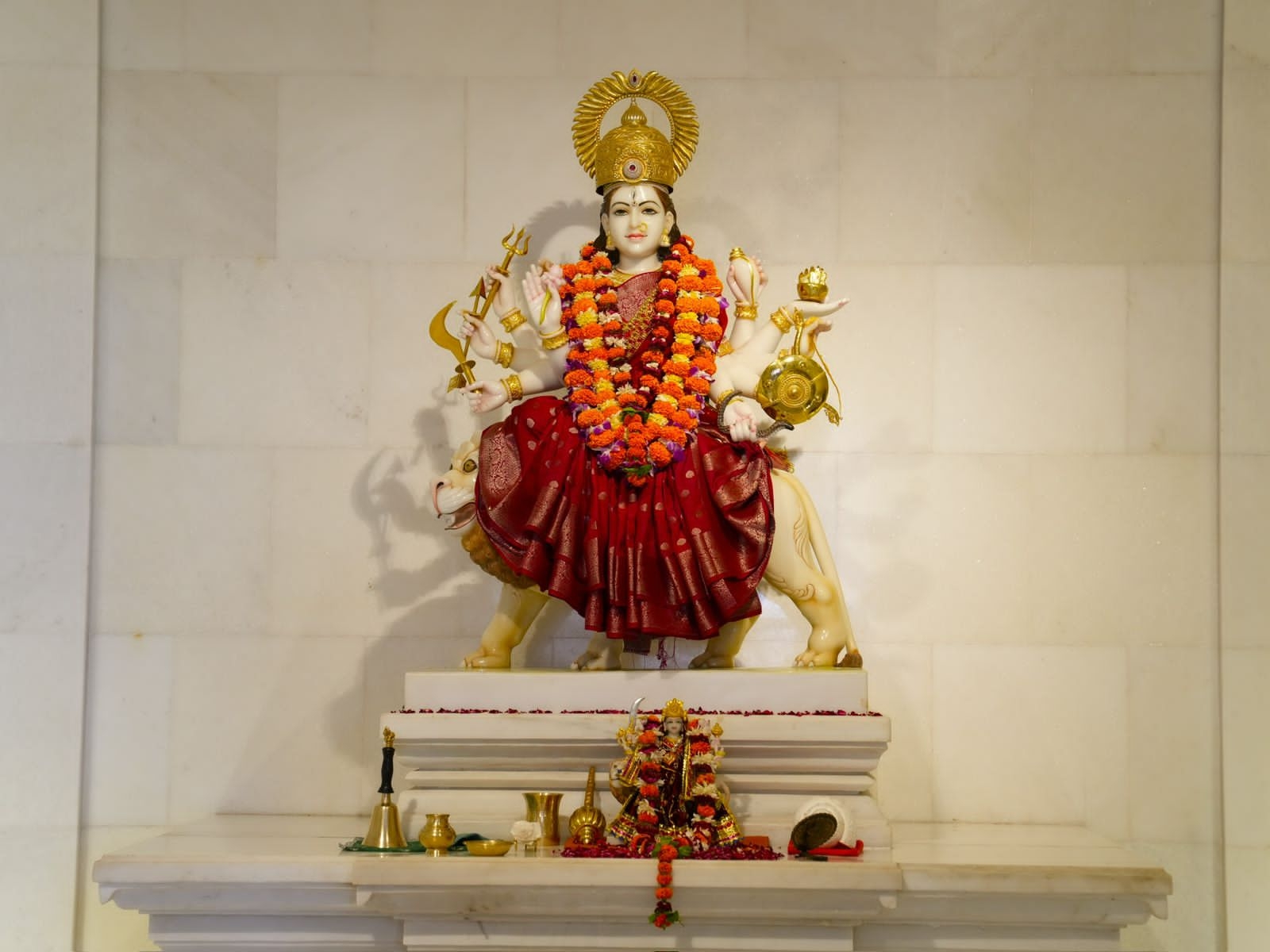 राम मंदिर के दुर्गा मंदिर पर ध्वजारोहण समारोह