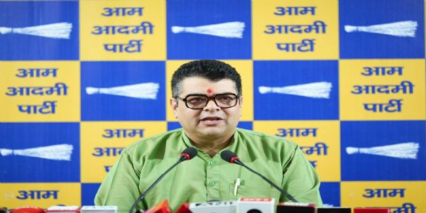 एमसीडी का हिन्दी-उर्दू अनुवाद विभाग बदहाली का शिकार, बंद होने की कगार पर: अंकुश नारंग