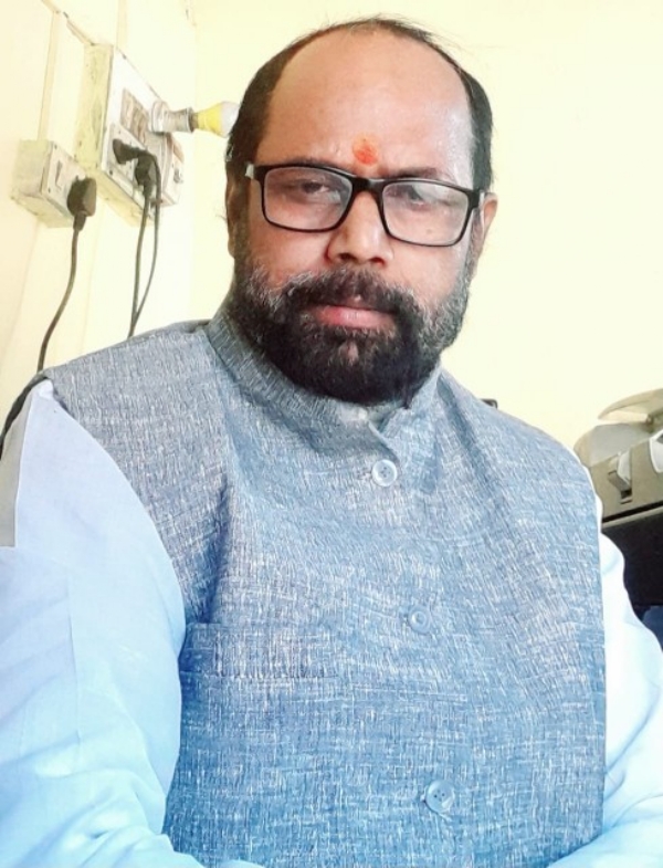 विजय नायक की फाइल फोटो विजय नायक की फाइल फोटो