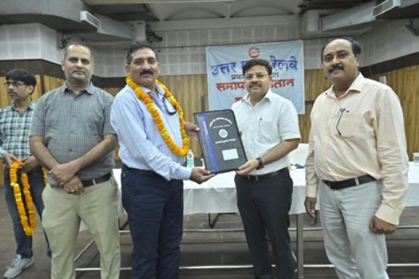 सेवानिवृत्त कर्मचारी
