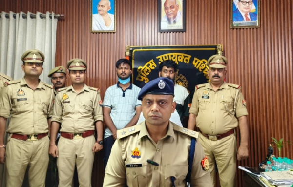 पुलिस की गिरफ्त में शातिर ठग पुलिस की गिरफ्त में शातिर ठग