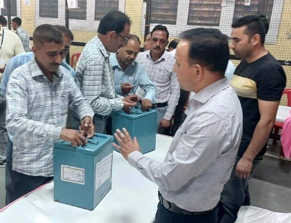 पूर्वाभ्यास कार्यक्रम के दाैरान।