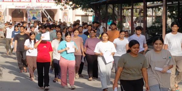 कड़े सुरक्षा इंतजामों के बीच नीट यूजी परीक्षा का आयोजन