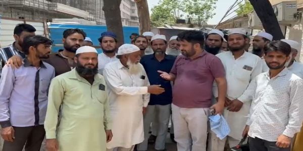 आंधी की चपेट में आने से बाइक सवार की मौत