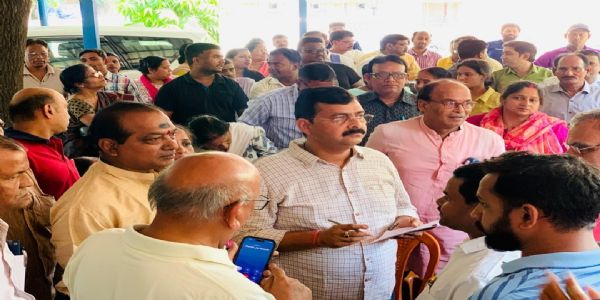 पीएम आवास के लाभार्थियों ने छह मई को गृहप्रवेश का किया ऐलान