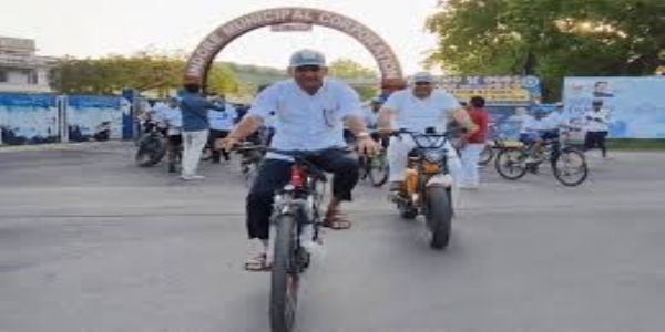 जल संरक्षण का संदेश लेकर सड़कों पर उतरा इंदौर, महापौर ने चलाई साइकिल, लोगों को दिलाई शपथ