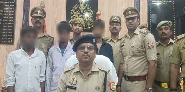 लखनऊ में सूने मकान से लाखाें का माल चुराने वाले तीन शातिर चाेर गिरफ्तार