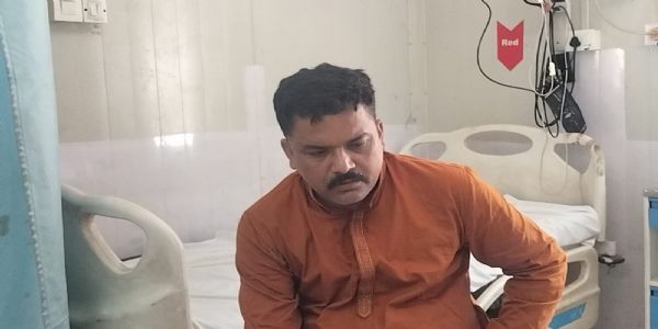 सड़क दुर्घटना में महिला की मौत, पति घायल
