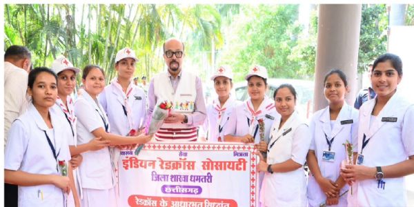 रेडक्रास गतिविधियों के विस्तार को लेकर राज्यपाल से भेंट