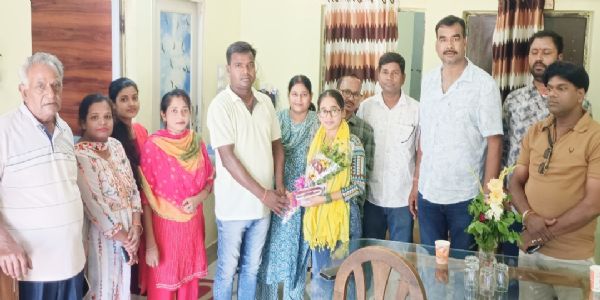 छात्रा सोनाक्षी चन्द्रा को किया गया सम्मानित