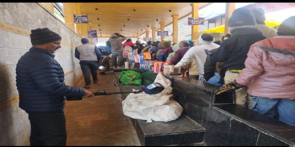केदारनाथ धाम में बम निरोधक दस्ते से की सघन चेकिंग