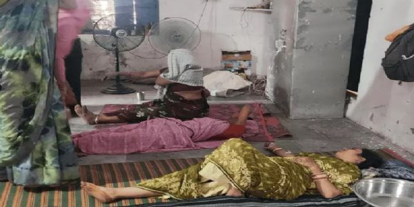 मंदसौरः मुंडन कार्यक्रम में दाल-बाफले खाने के बाद बिगड़ी 79 लोगों की तबीयत, 4 जिला अस्पताल रेफर