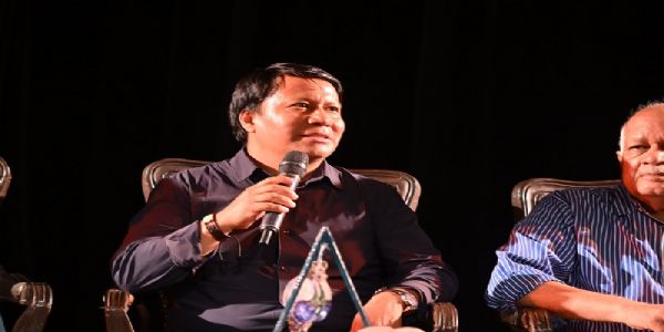 सदानीरा समागम में को संबोधित करते हुए इक्वाडोर के डिप्टी चीफ ऑफ मिशन