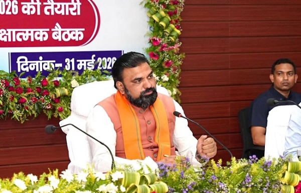 भागलपुर में विश्व प्रसिद्ध श्रावणी मेले की तैयारी को लेकर समीक्षा बैठक करते हुए मुख्यमंत्री