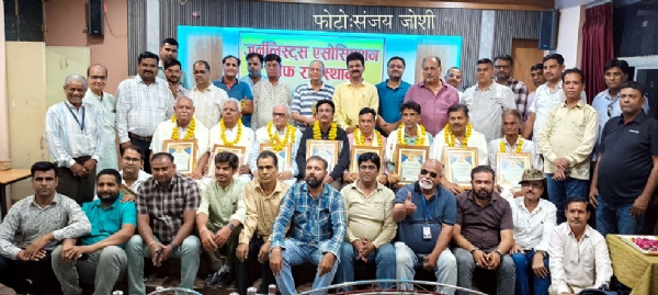 हिन्दी पत्रकारिता के 200 वर्ष : बीकानेर में स्वतंत्रता सेनानी पत्रकार परिवारों का सम्मान
