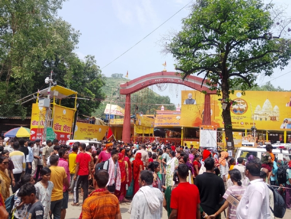 दूसरी शाही स्नान पर जुटे साधु-संत