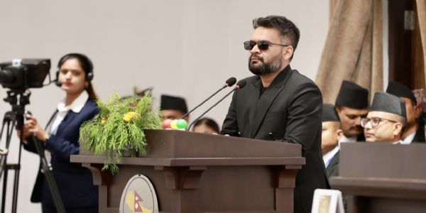संसद में बोलते हुए प्रधानमंत्री बालेन्द्र शाह