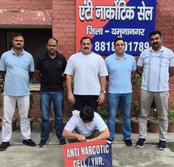 पुलिस द्वारा गिरफ्तार किया गया दवा विक्रेता