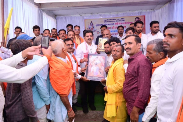 उप मुख्यमंत्री विजय शर्मा लोकमाता अहिल्याबाई होलकर की 301वीं जयंती समारोह में शामिल उप मुख्यमंत्री विजय शर्मा लोकमाता अहिल्याबाई होलकर की 301वीं जयंती समारोह में शामिल