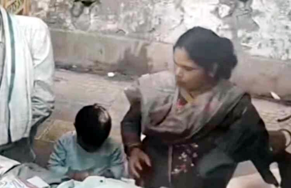नैनीताल की दुकान में चोरी की सीसीटीवी में कैद घटना नैनीताल की दुकान में चोरी की सीसीटीवी में कैद घटना
