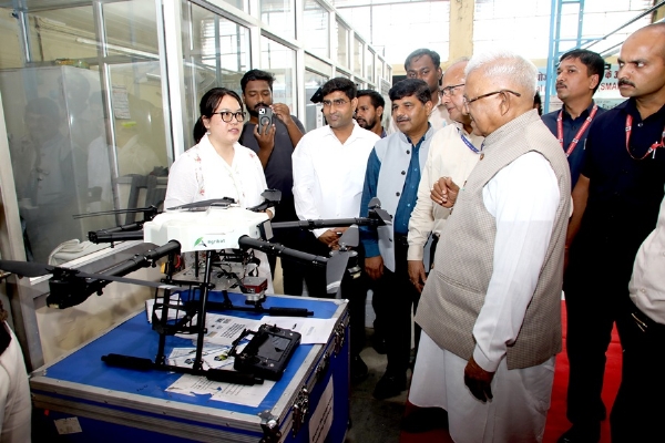 राज्यपाल मंगुभाई पटेल ने केन्द्रीय कृषि अभियांत्रिकी संस्थान भोपाल का किया अवलोकन राज्यपाल मंगुभाई पटेल ने केन्द्रीय कृषि अभियांत्रिकी संस्थान भोपाल का किया अवलोकन
