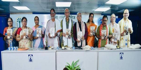 हिंदी पत्रकारिता और ‘उदन्त मार्तण्ड’ अंतरराष्ट्रीय संगोष्ठी हिंदी पत्रकारिता और ‘उदन्त मार्तण्ड’ अंतरराष्ट्रीय संगोष्ठी