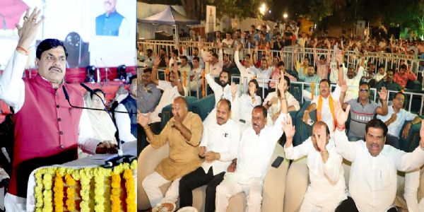 इंदौर में देवी अहिल्याबाई के 301वीं जयंती उत्सव को संबोधित करते हुए मुख्यमंत्री डॉ. यादव इंदौर में देवी अहिल्याबाई के 301वीं जयंती उत्सव को संबोधित करते हुए मुख्यमंत्री डॉ. यादव