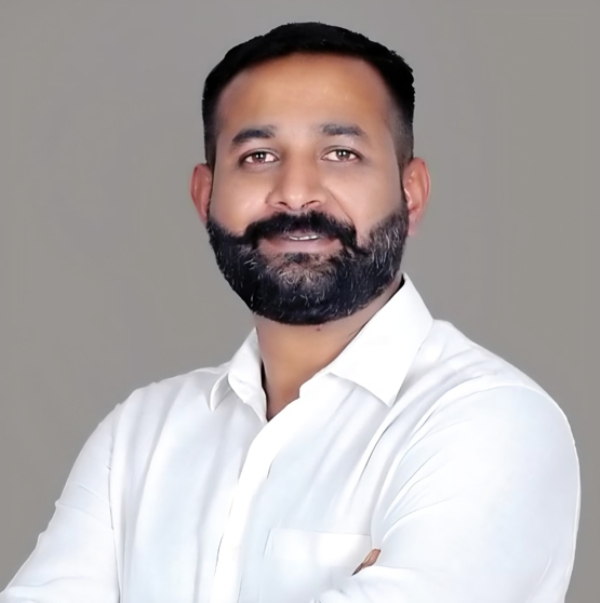 नगर निगम निर्माण कार्यों में निम्न स्तर की सामग्री का कर रही उपयाेग- निकेत राज झा
