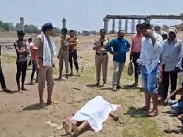 बच्चियों को बचाते हुए आरक्षक की डूबने से मौत