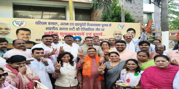 तीन राज्यों में भाजपा की ऐतिहासिक जीत पर भाजपा कार्यालय में हुआ आयोजन