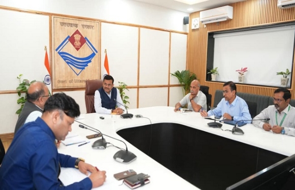 सचिवालय में मुख्य सचिव ने भूकम्प पूर्व चेतावनी प्रणाली कार्यों की समीक्षा करते हुए।