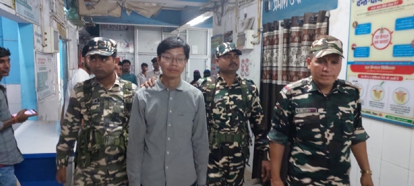 अररिया फोटो:चीनी नागरिक अनुमंडलीय अस्पताल में इलाज के लिए लाते एसएसबी जवान