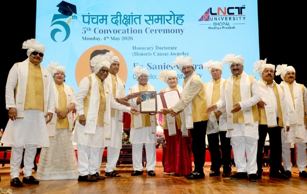 राज्यपाल मंगुभाई पटेल ने एल.एन.सी.टी. विश्वविद्यालय के दीक्षांत समारोह में मानद उपाधि प्रदान की