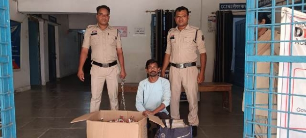 पुलिस के गिरफ्त में आरोपी