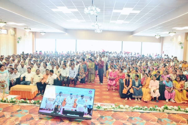 उपस्थित शिक्षा मित्र
