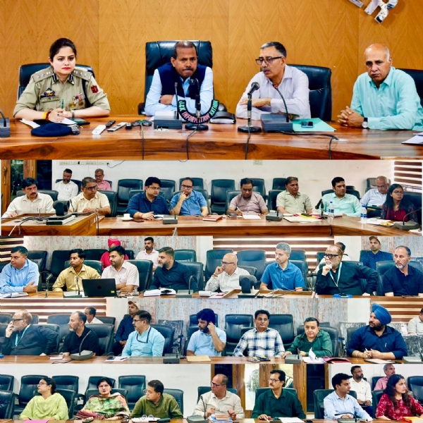 Anti-drug campaign reviewed in Kathua, emphasis on border vigilance and increased youth participation Anti-drug campaign reviewed in Kathua, emphasis on border vigilance and increased youth participation