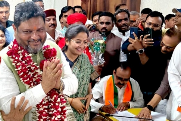 मध्य प्रदेश राज्य अनुसूचित जाति आयोग के अध्यक्ष और सदस्यों ने ग्रहण किया पदभार