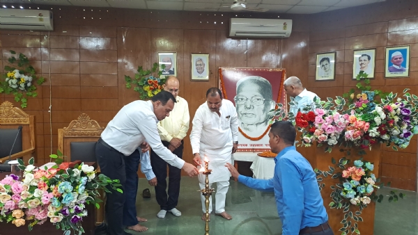 जेपीयू में 913 करोड़ रुपए का बजट हुआ पास का