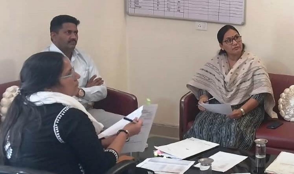 जिला जेल में मामलों की सुनवाई करते न्यायाधीश संतोष बागोतिया।